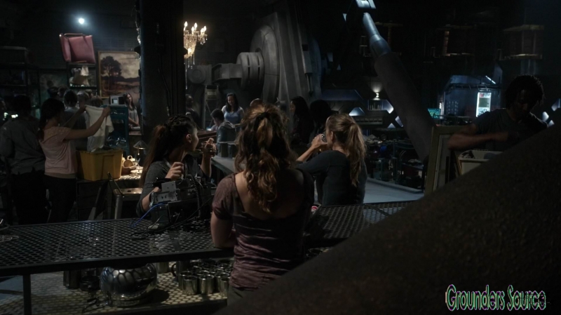 Click to view full size image
==============
The 100 Wanheda Part One Season Three-258
The 100 Wanheda Part One Season Three-258