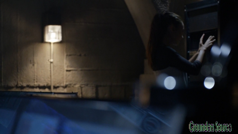 The 100 Season Three Episode Three Ye Who Enter Here-655
