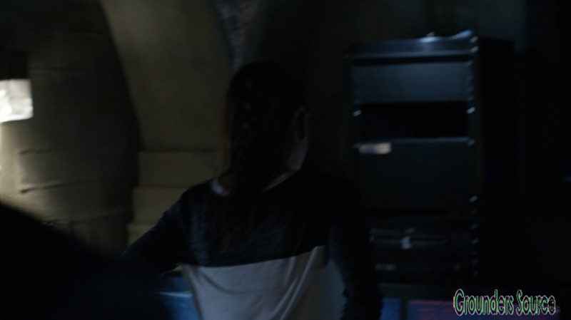 The 100 Season Three Episode Three Ye Who Enter Here-499
