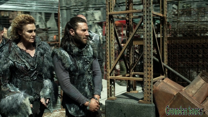 The Watch the Thrones Season Three Episode Four-2135
