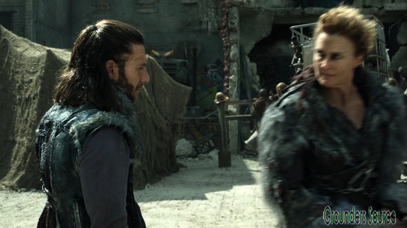 The Watch the Thrones Season Three Episode Four-2084
