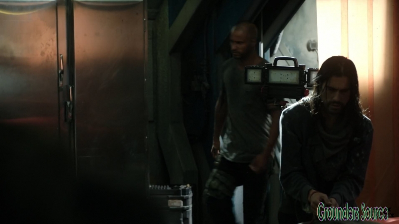 The 100 Season Three Episode Five Hakeldama-1262
