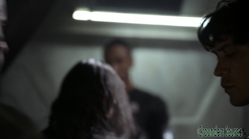 The 100 Season Three Episode Five Hakeldama-1065
