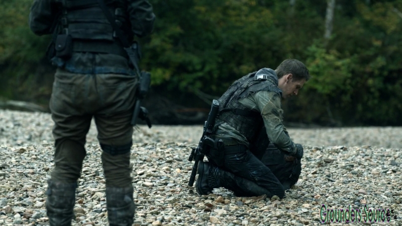 The 100 Season Three Episode Six Bitter Harvest Captures-2616
