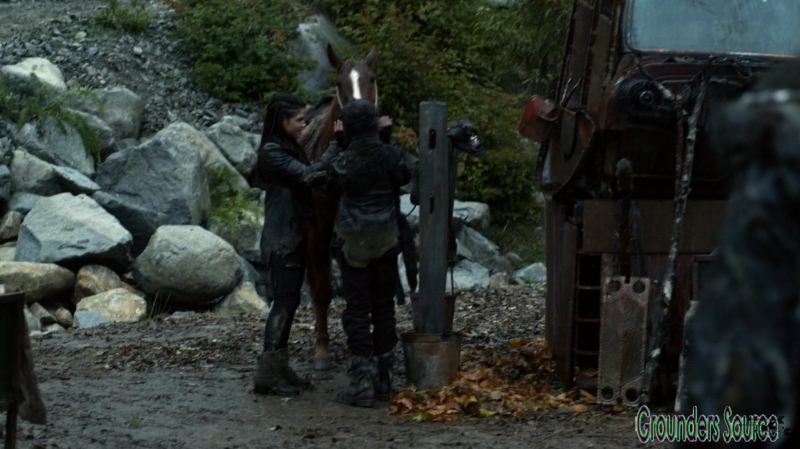 The 100 Season Three Episode Six Bitter Harvest Captures-1337
