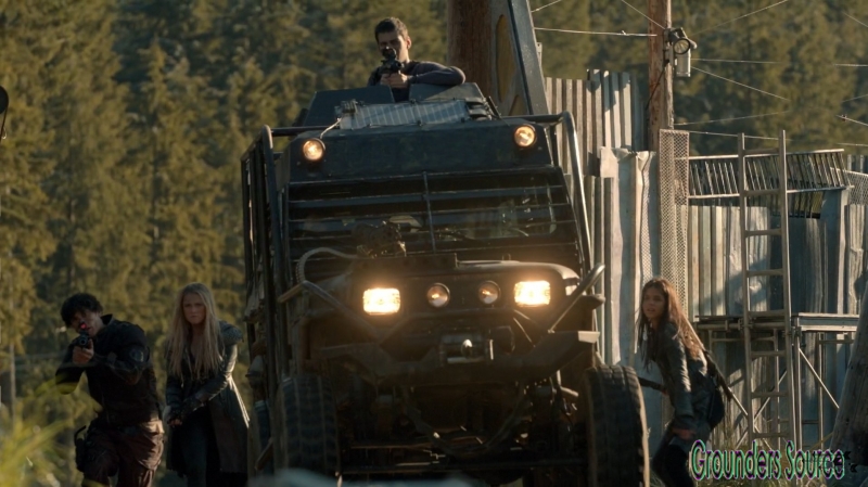 The 100 Season Three Episode Twelve Demons Captures-2423
