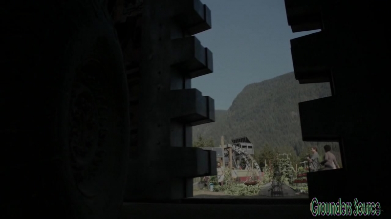 The 100 Season 3 Sneak Peek We Are Survivors iTunes Exclusive-3232
