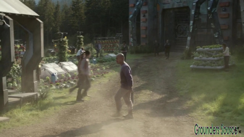 The 100 Season 3 Sneak Peek We Are Survivors iTunes Exclusive-3184
