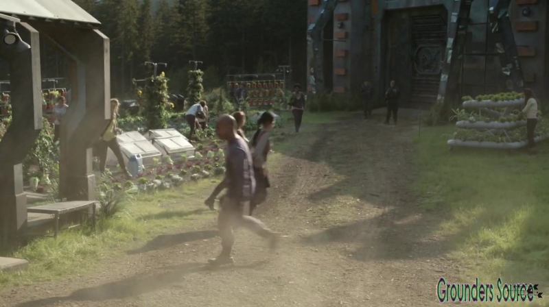 The 100 Season 3 Sneak Peek We Are Survivors iTunes Exclusive-3175
