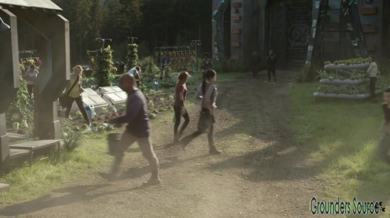 The 100 Season 3 Sneak Peek We Are Survivors iTunes Exclusive-3169
