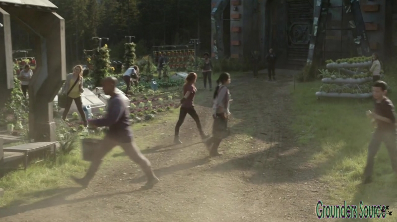 The 100 Season 3 Sneak Peek We Are Survivors iTunes Exclusive-3166

