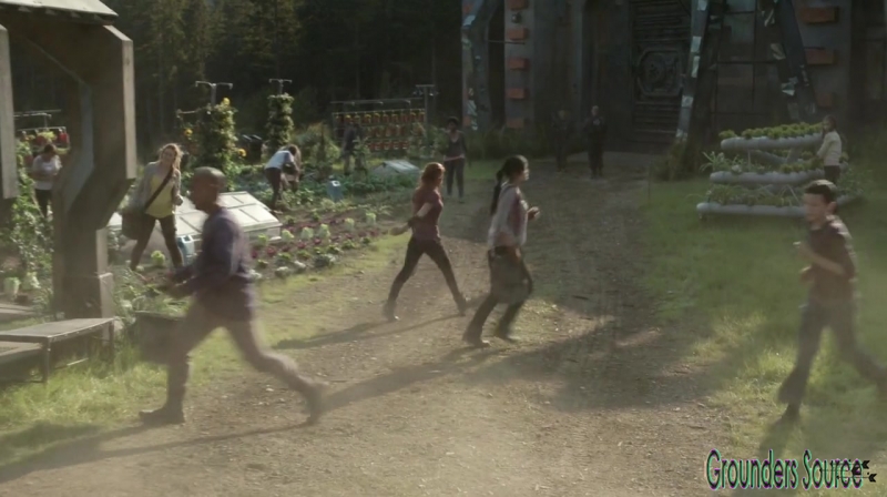 The 100 Season 3 Sneak Peek We Are Survivors iTunes Exclusive-3164
