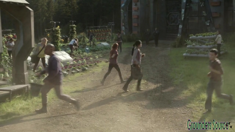 The 100 Season 3 Sneak Peek We Are Survivors iTunes Exclusive-3163
