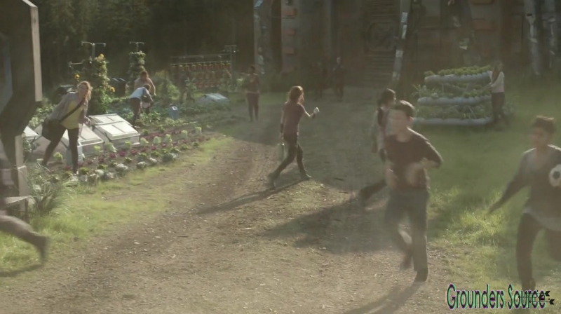 The 100 Season 3 Sneak Peek We Are Survivors iTunes Exclusive-3150

