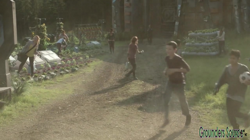 The 100 Season 3 Sneak Peek We Are Survivors iTunes Exclusive-3149
