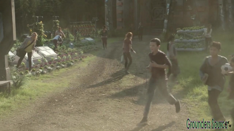 The 100 Season 3 Sneak Peek We Are Survivors iTunes Exclusive-3146

