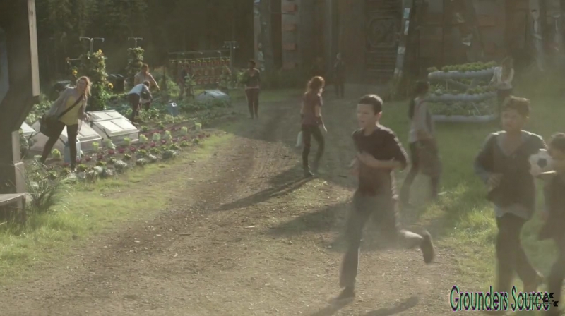 The 100 Season 3 Sneak Peek We Are Survivors iTunes Exclusive-3144
