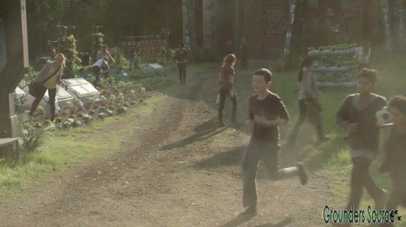 The 100 Season 3 Sneak Peek We Are Survivors iTunes Exclusive-3145
