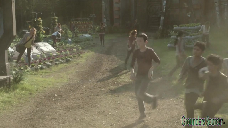 The 100 Season 3 Sneak Peek We Are Survivors iTunes Exclusive-3140
