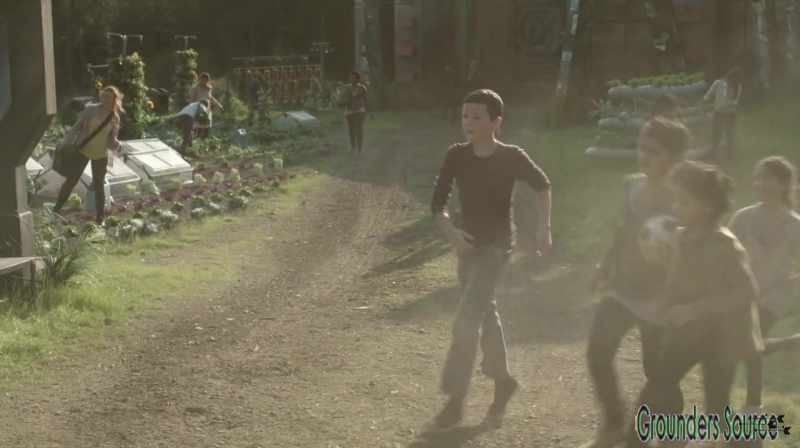 The 100 Season 3 Sneak Peek We Are Survivors iTunes Exclusive-3136
