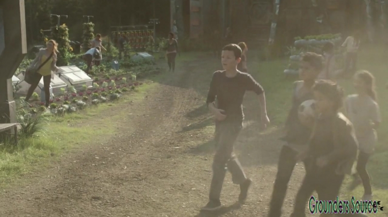 The 100 Season 3 Sneak Peek We Are Survivors iTunes Exclusive-3134
