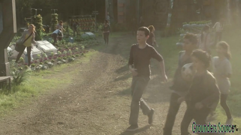 The 100 Season 3 Sneak Peek We Are Survivors iTunes Exclusive-3135
