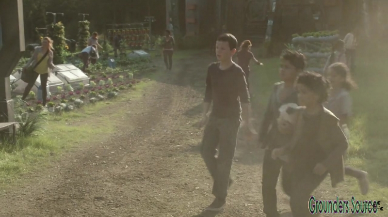 The 100 Season 3 Sneak Peek We Are Survivors iTunes Exclusive-3130
