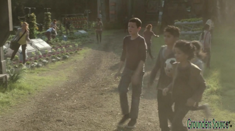 The 100 Season 3 Sneak Peek We Are Survivors iTunes Exclusive-3129
