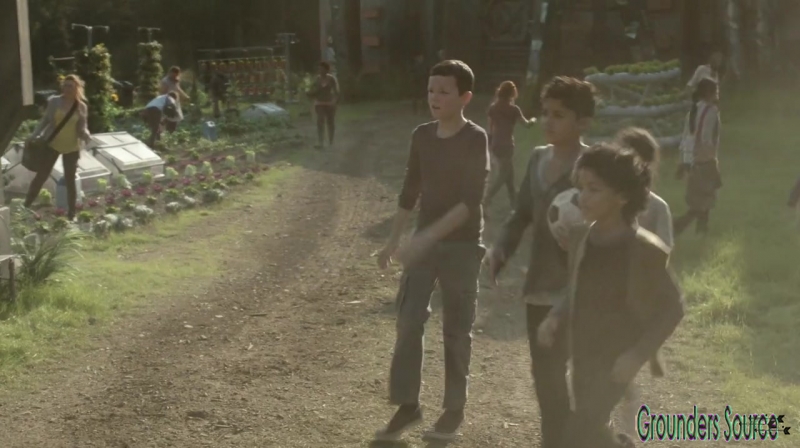 The 100 Season 3 Sneak Peek We Are Survivors iTunes Exclusive-3127
