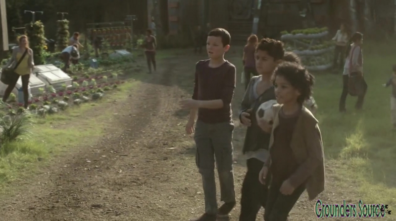 The 100 Season 3 Sneak Peek We Are Survivors iTunes Exclusive-3123
