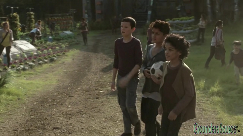 The 100 Season 3 Sneak Peek We Are Survivors iTunes Exclusive-3118
