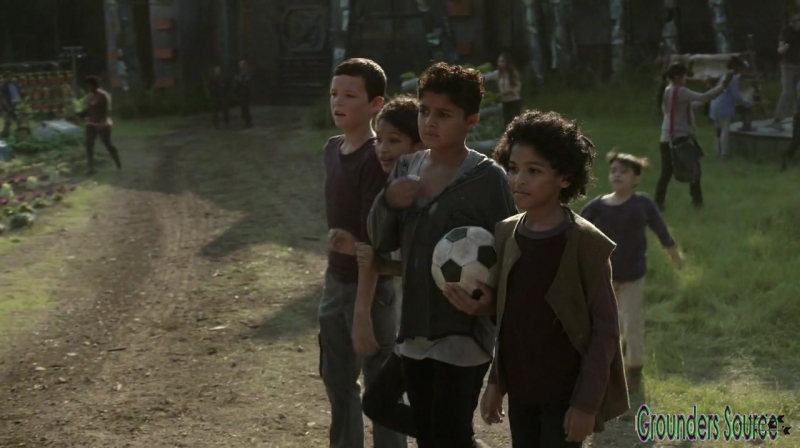 The 100 Season 3 Sneak Peek We Are Survivors iTunes Exclusive-3096
