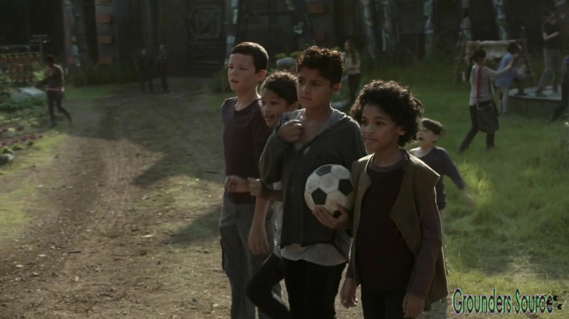 The 100 Season 3 Sneak Peek We Are Survivors iTunes Exclusive-3093
