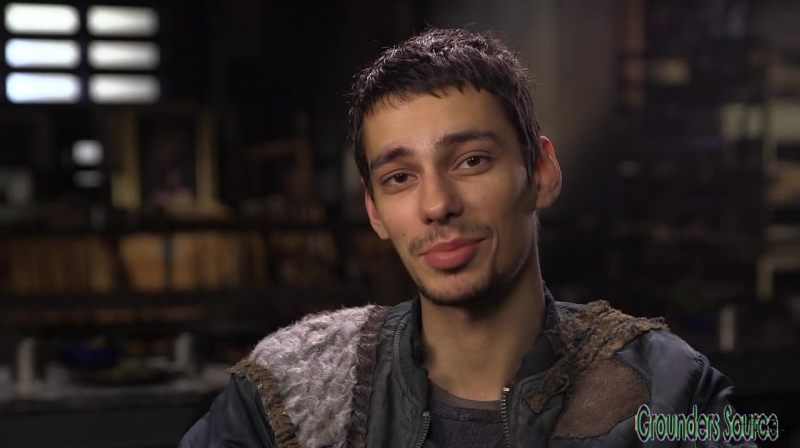 The 100 Season 3 Sneak Peek We Are Survivors iTunes Exclusive-469
