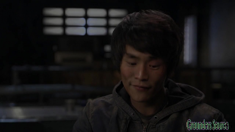 The 100 Season 3 Sneak Peek We Are Survivors iTunes Exclusive-257
