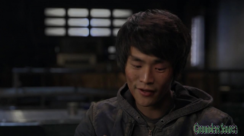 The 100 Season 3 Sneak Peek We Are Survivors iTunes Exclusive-253
