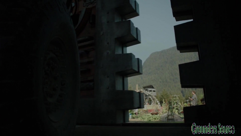 The 100 Hunted Extended Trailer-1224
