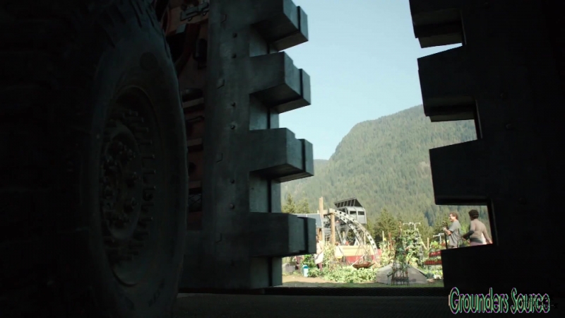 The 100 Hunted Extended Trailer-1215
