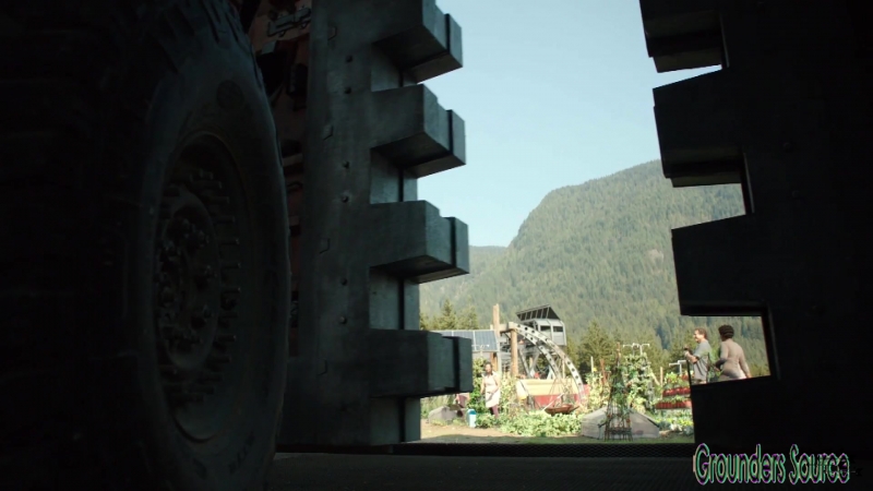 The 100 Hunted Extended Trailer-1210
