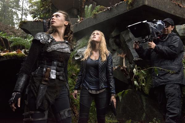 The 100 Behind the Scenes-25
