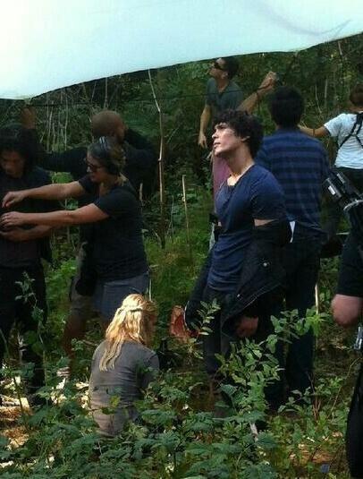 The 100 Behind the Scenes-136
