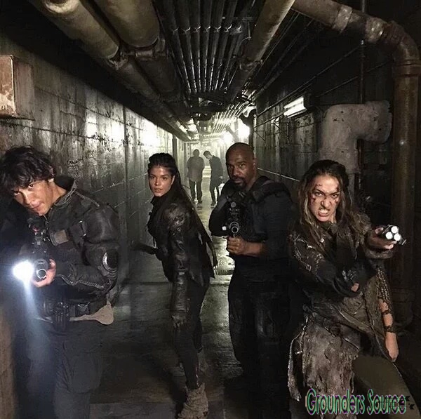 The 100 Season Three Behind the Scenes-113
