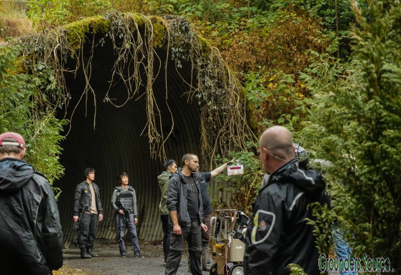 The 100 Season Three Behind the Scenes-199
