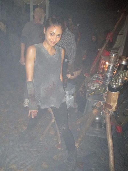 The 100 Behind the Scenes-54

