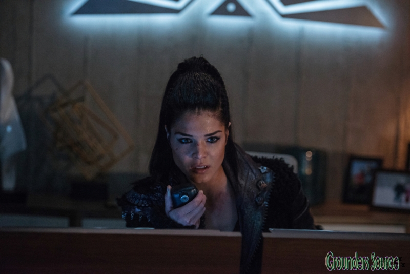 HQ Episode Stills Praimfaya 04x13 The 100 Season Four
