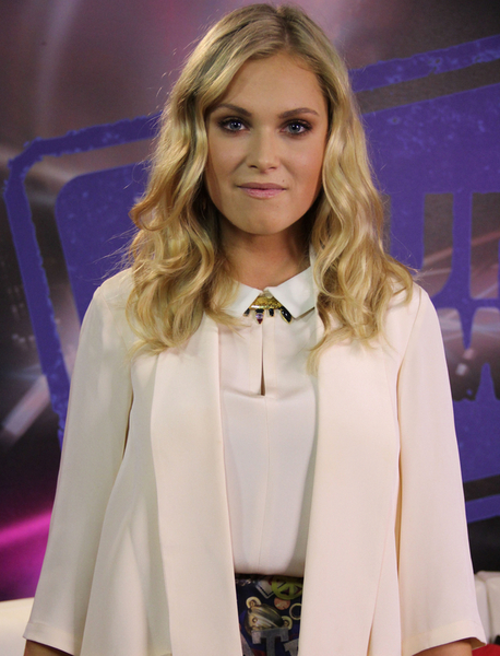 Eliza Taylor Visits Young Hollywood Studios October 22nd 2014â€“4
