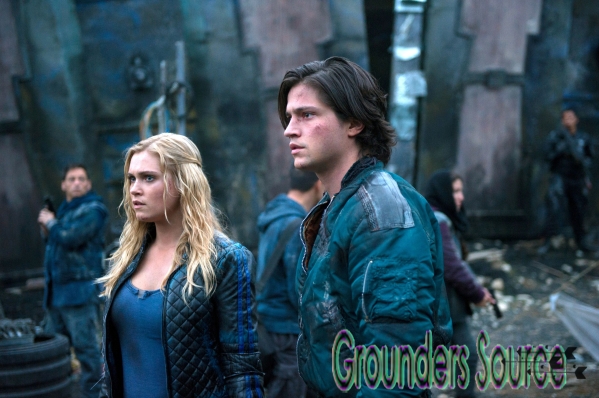 HQ Episode Stills The 100 Season Two 02x08 Spacewalker
