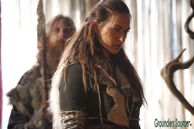 The 100 Promotional Stills Episode Promo Stills Season Four Heavy Lies The Crown HQ
