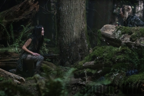 The 100 HQ Episode Stills Season 7 07x01 From The Ashes
