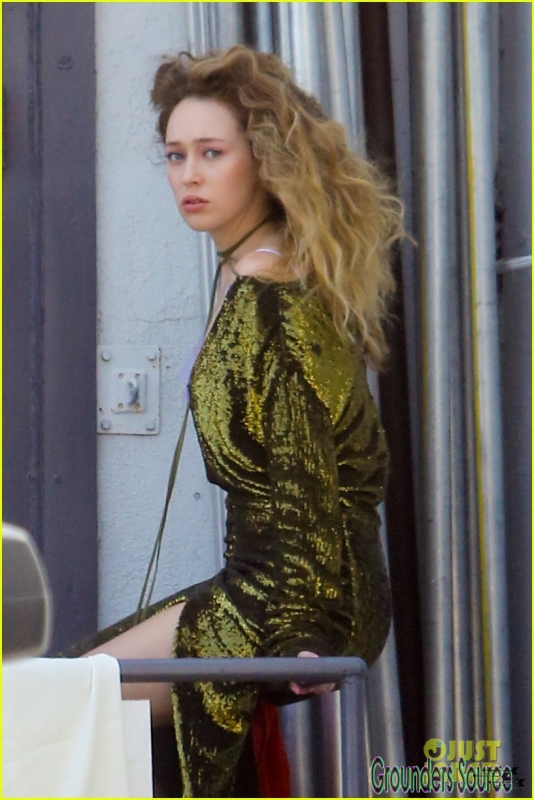 On Set Alycia Debnam-Carey Photoshoot June 26th 2016 -3
